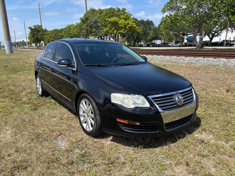 Used 2006 Volkswagen Passat 2.0T image 1