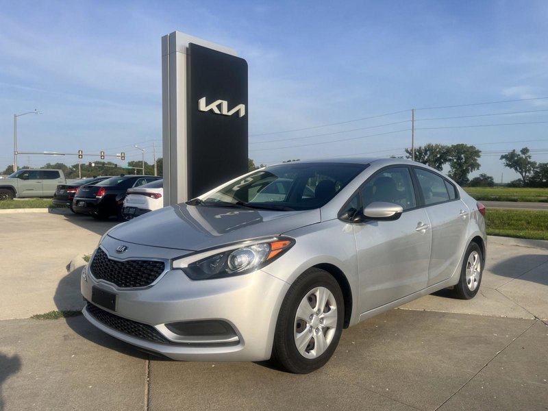 Used 2016 Kia Forte LX image 1