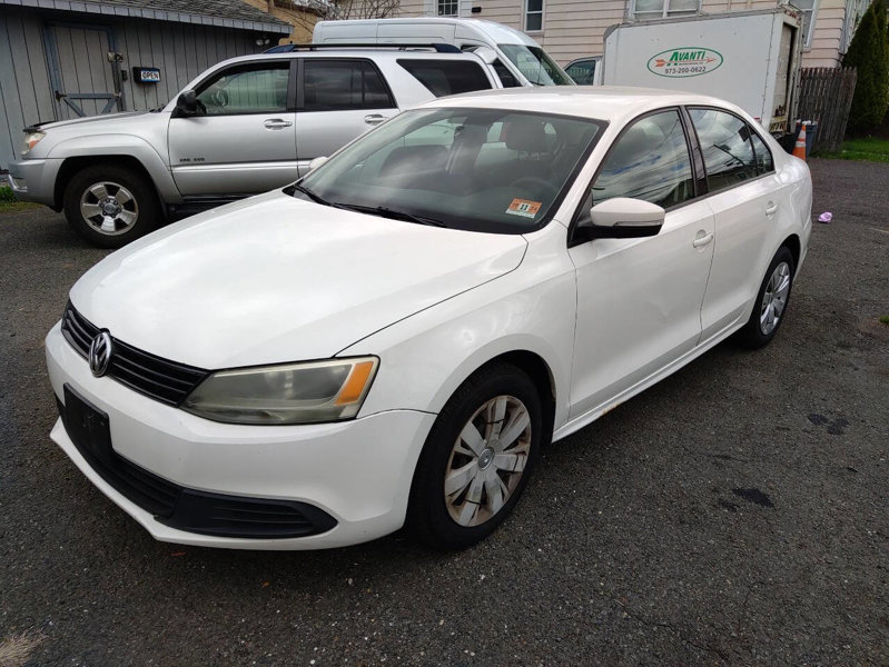 Used 2011 Volkswagen Jetta SE image 1