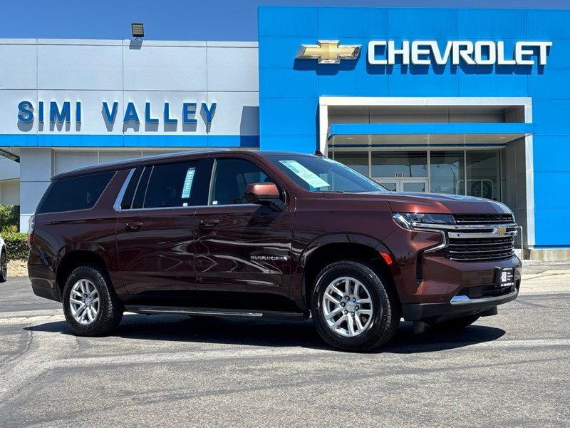 Certified 2023 Chevrolet Suburban LT image 1