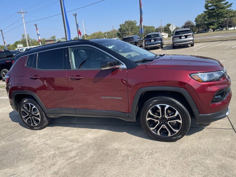 Used 2022 Jeep Compass Limited image 1