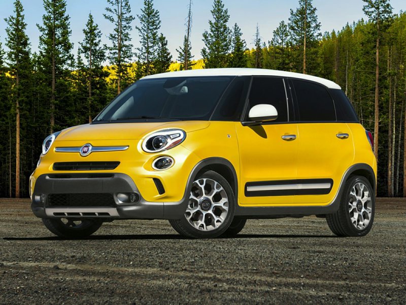 Used 2014 FIAT 500L Trekking w/ Popular Equipment Group image 1