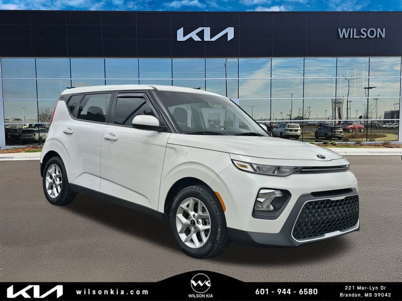 Used 2020 Kia Soul S image 1