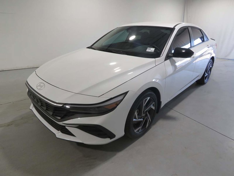 Certified 2025 Hyundai Elantra Sport image 1