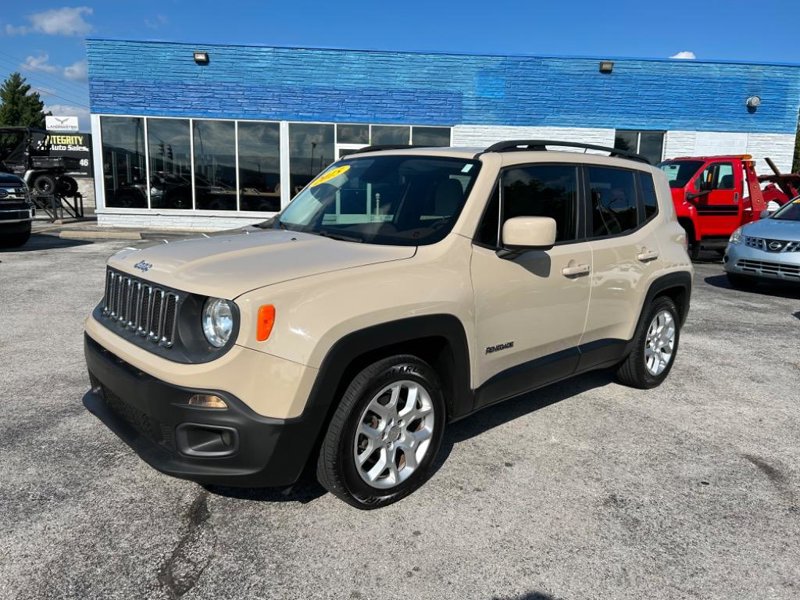 Used 2015 Jeep Renegade Latitude w/ Popular Equipment Group image 1