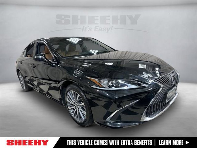 Certified 2021 Lexus ES 300h w/ Premium Package image 1
