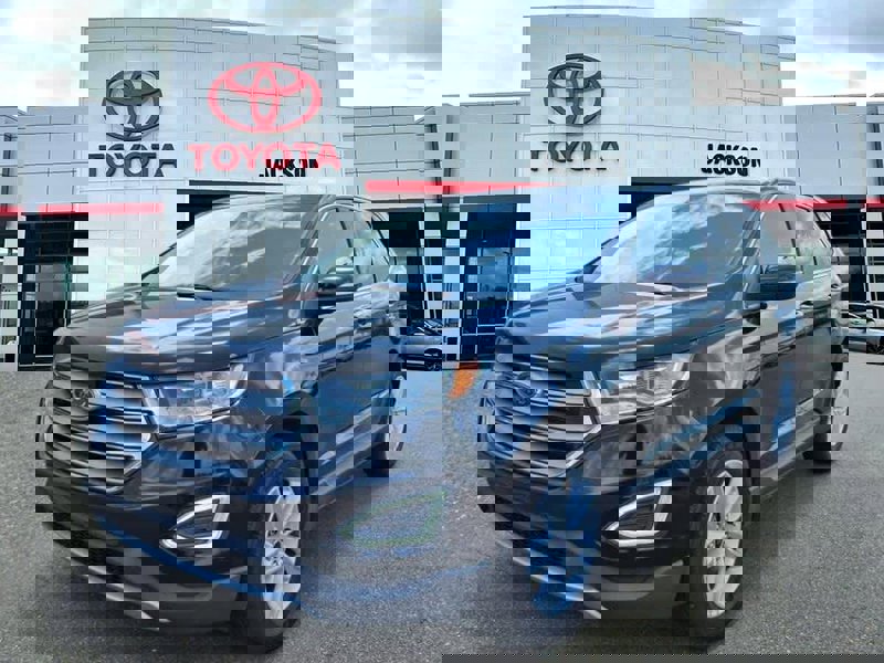 Used 2018 Ford Edge SEL image 1