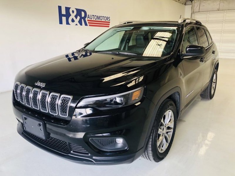Used 2019 Jeep Cherokee Latitude Plus image 1