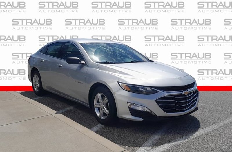 Used 2021 Chevrolet Malibu LS image 1