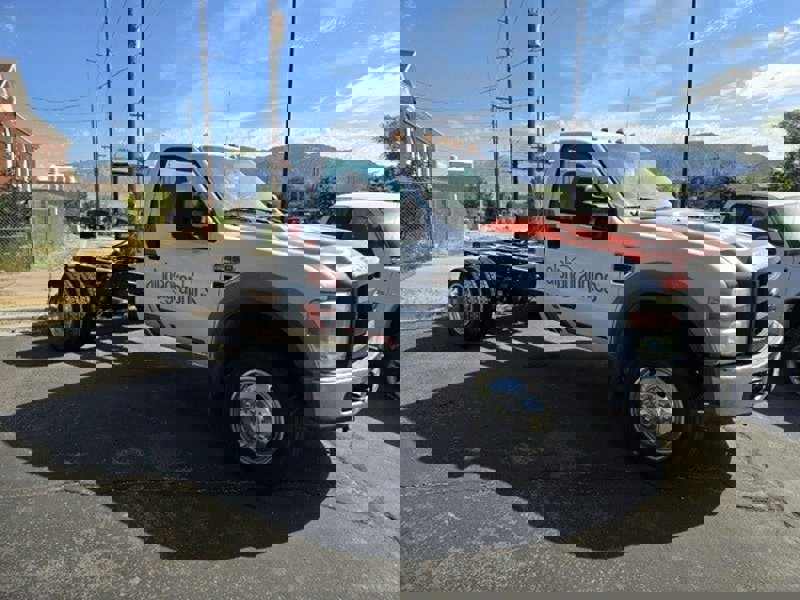 Used 2008 Ford F450 2WD Regular Cab Super Duty image 1