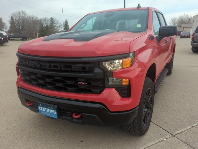Certified 2024 Chevrolet Silverado 1500 Custom Trail Boss w/ LPO, Dark Essentials Package image 1