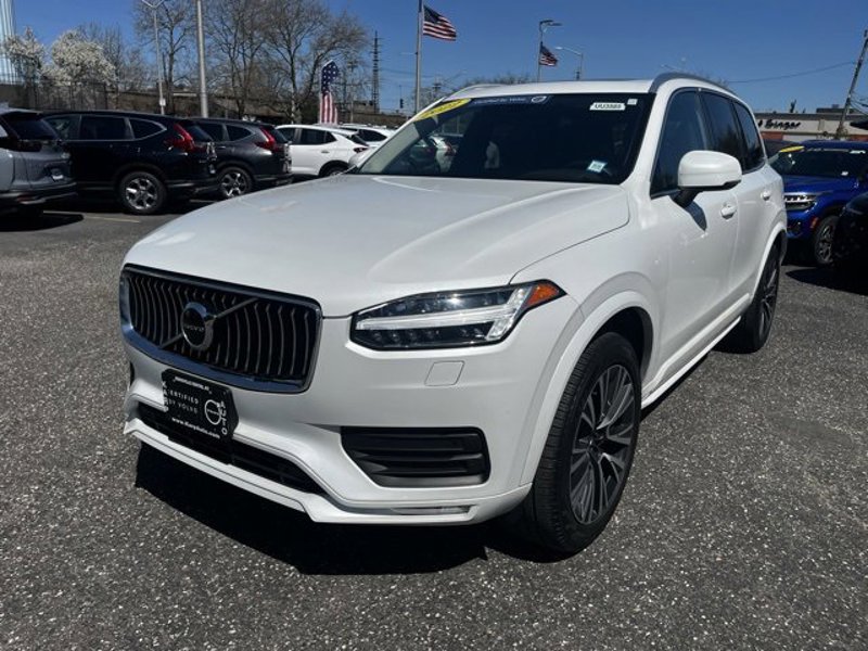 Certified 2022 Volvo XC90 T6 Momentum w/ Climate Package image 1