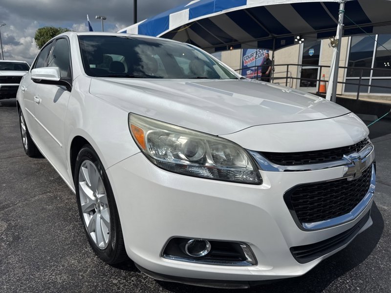 Used 2015 Chevrolet Malibu LT w/ Leather Package image 1