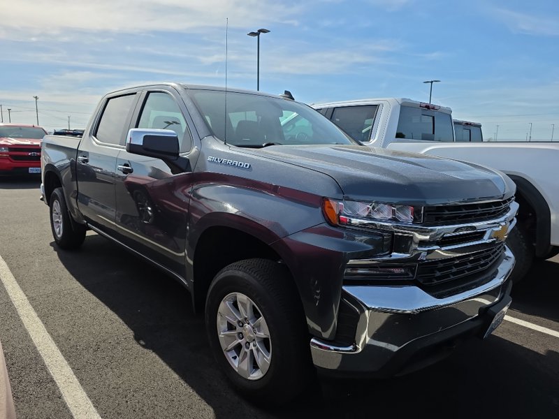 Used 2022 Chevrolet Silverado 1500 LT image 1