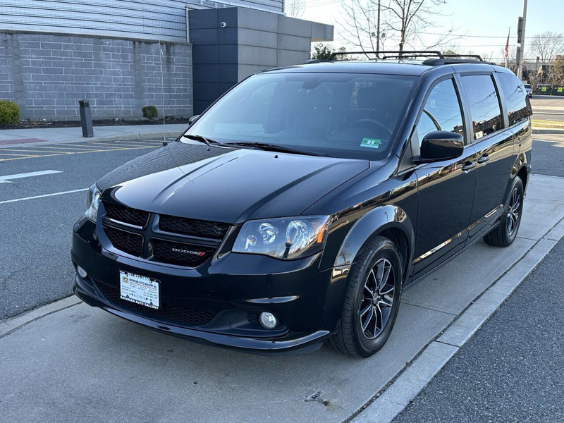 Used 2018 Dodge Grand Caravan GT image 1