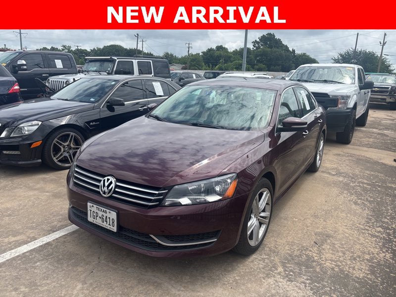 Used 2014 Volkswagen Passat 1.8T SE image 1