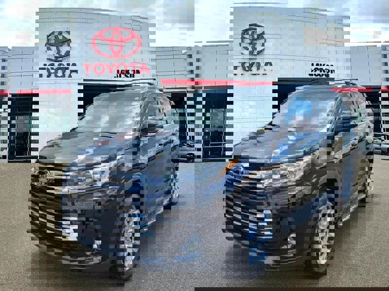 Used 2017 Toyota Highlander Limited image 1