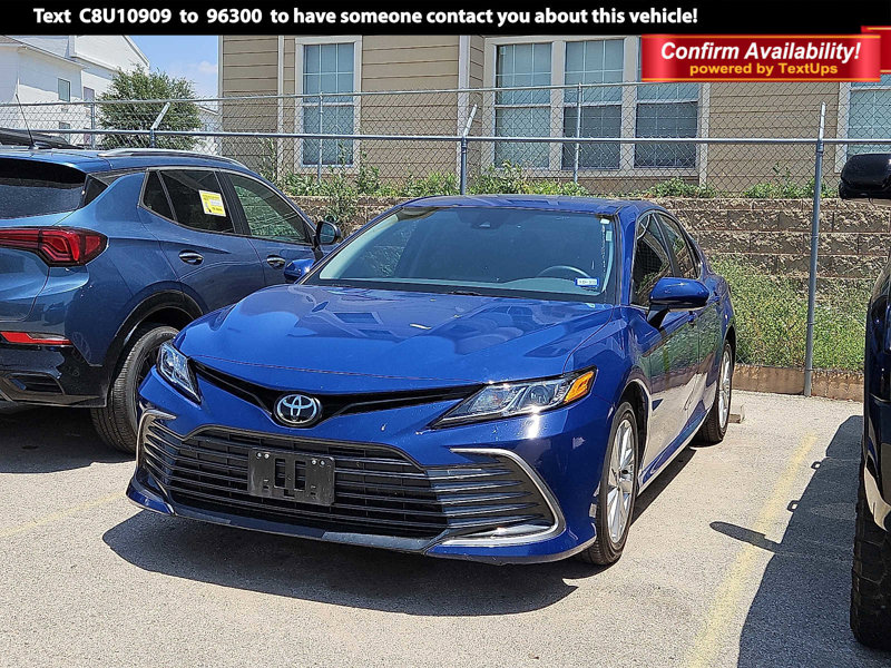 Used 2023 Toyota Camry LE image 1