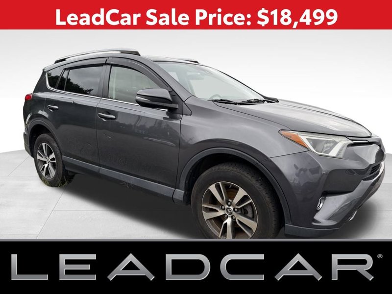 Used 2018 Toyota RAV4 XLE image 1