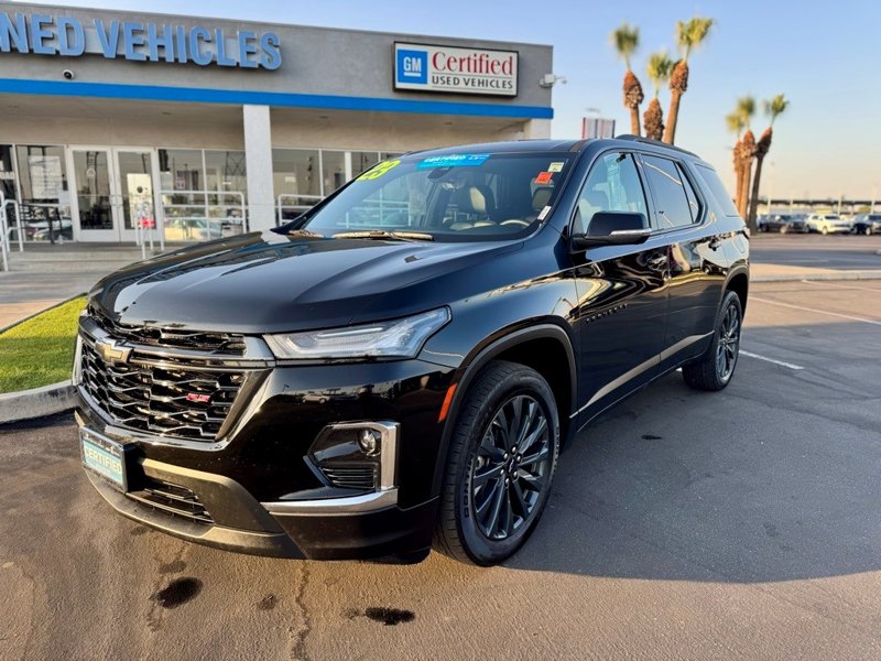 Certified 2023 Chevrolet Traverse RS w/ LPO, Floor Liner Package image 1