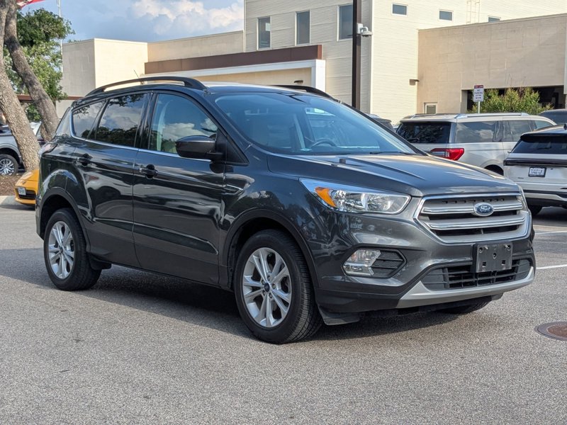 Used 2018 Ford Escape SE image 1