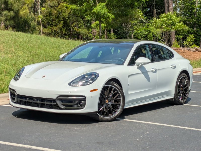 Certified 2023 Porsche Panamera 4 image 1