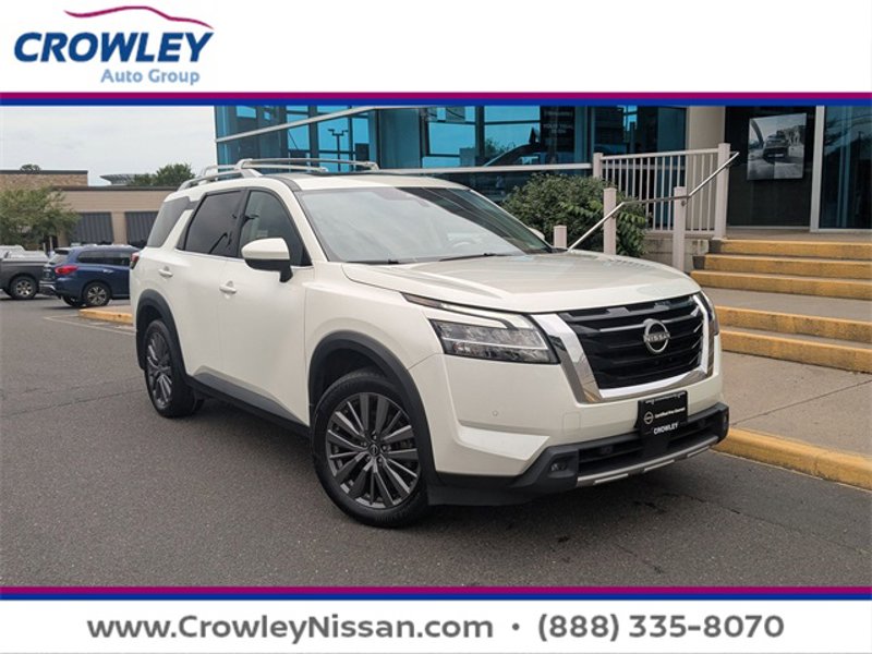 Certified 2023 Nissan Pathfinder SL image 1