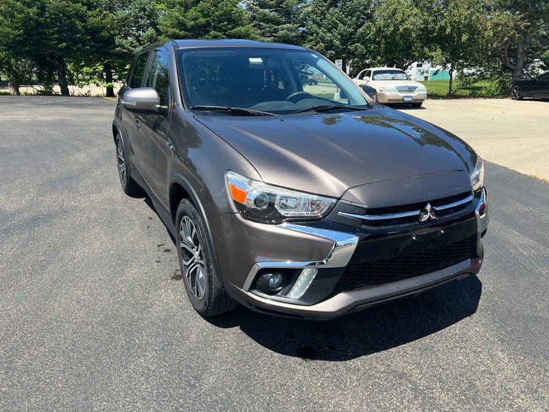 Used 2018 Mitsubishi Outlander Sport SE image 1