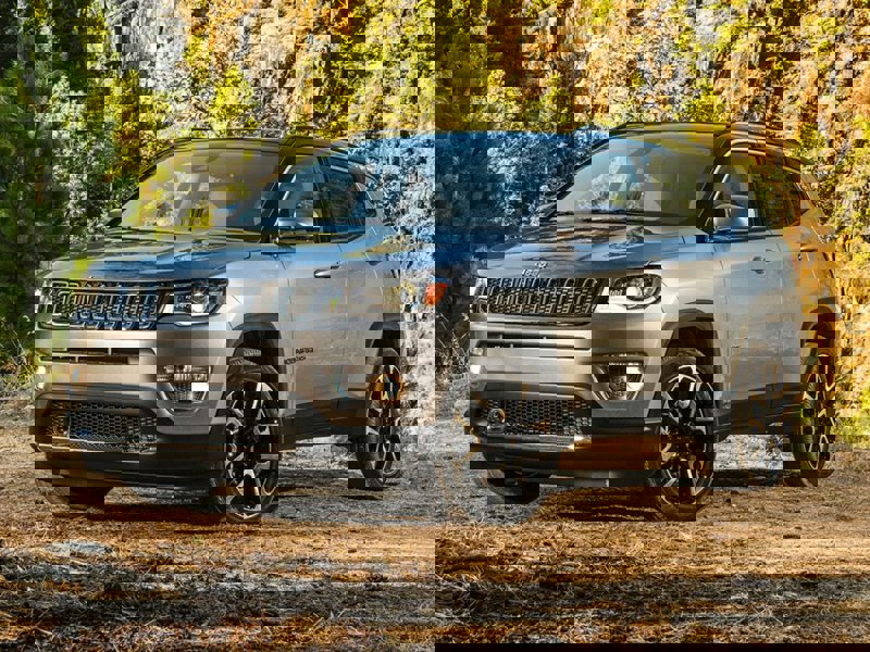 Used 2020 Jeep Compass Limited image 1