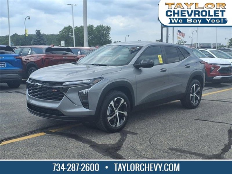 Certified 2024 Chevrolet Trax RS image 1