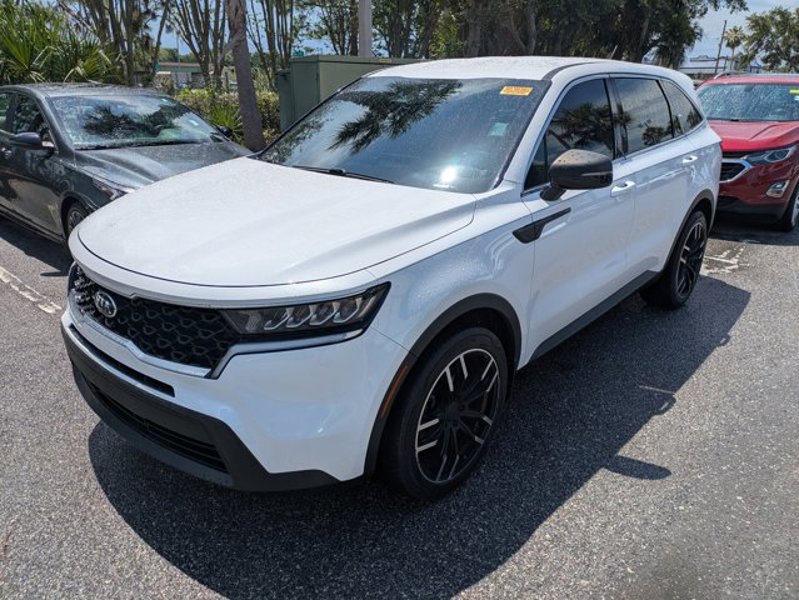 Certified 2021 Kia Sorento LX image 1