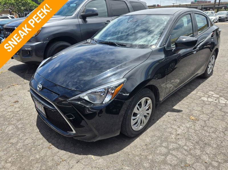 Used 2019 Toyota Yaris L image 1