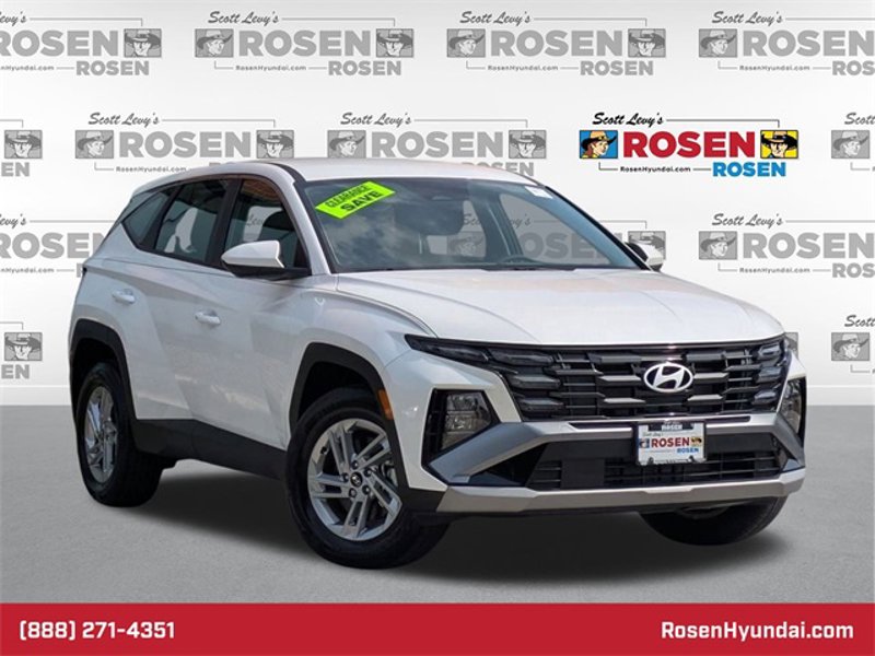 Certified 2025 Hyundai Tucson SE image 1