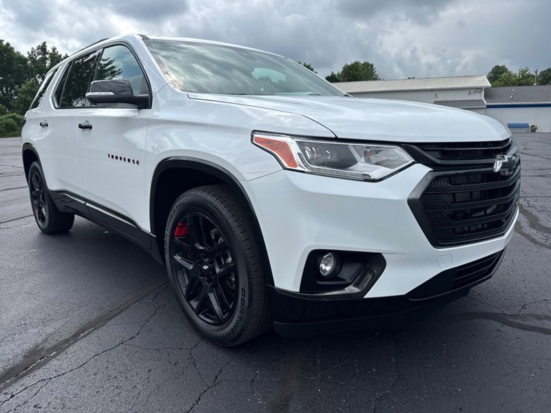 Certified 2021 Chevrolet Traverse Premier w/ Redline Edition image 1