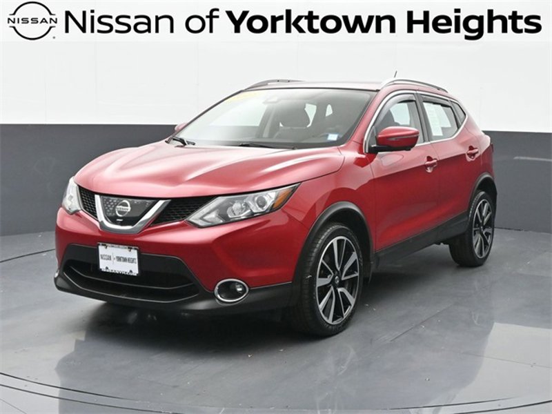 Certified 2018 Nissan Rogue Sport SL image 1