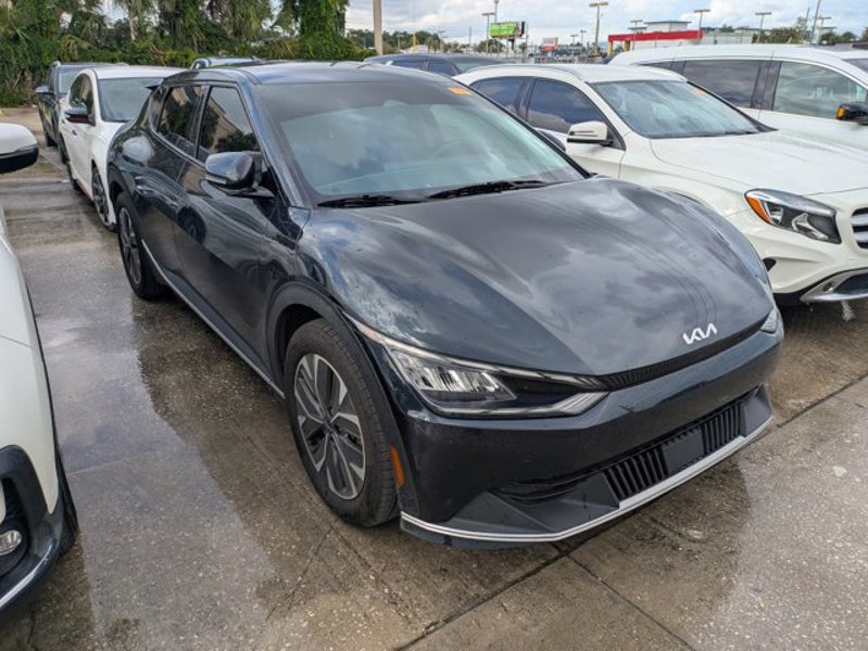 Certified 2024 Kia EV6 Light image 1