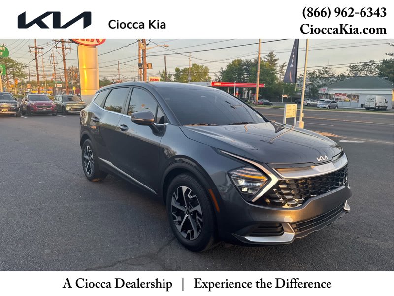 Certified 2024 Kia Sportage EX image 1