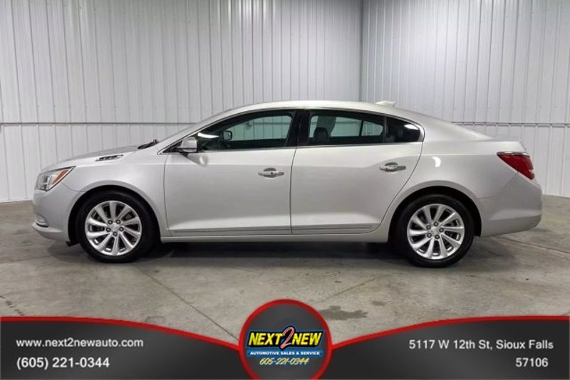 Used 2015 Buick LaCrosse Leather image 1