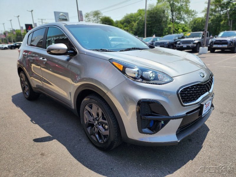 Certified 2022 Kia Sportage LX w/ LX FWD Value Edition Package image 1