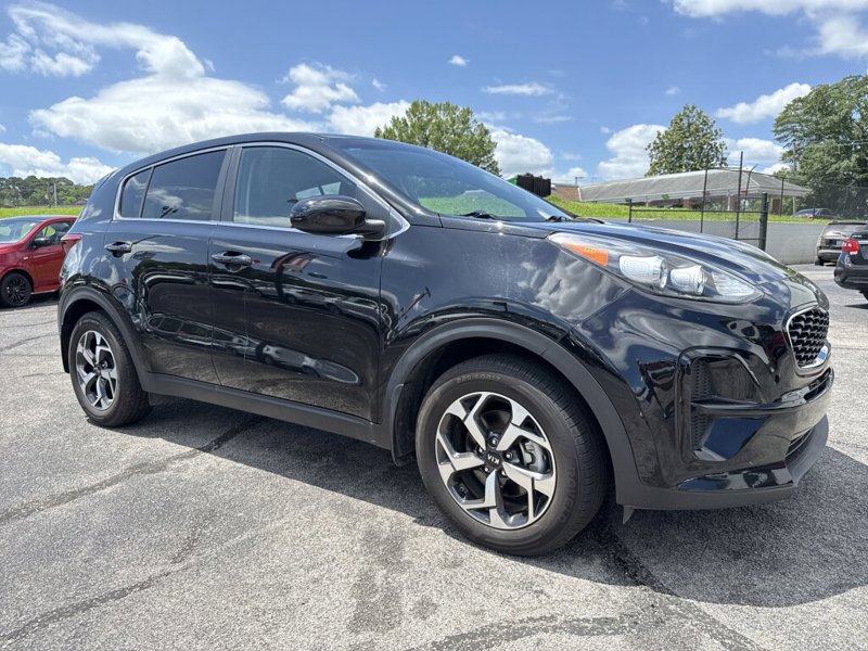Used 2021 Kia Sportage LX image 1