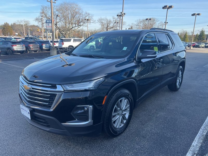 Certified 2023 Chevrolet Traverse LT image 1