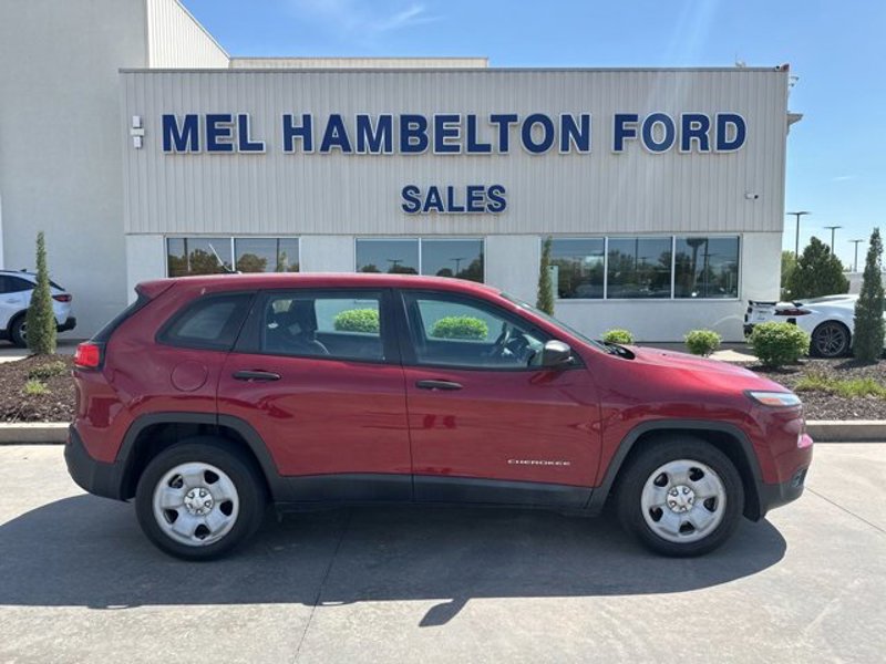 Used 2016 Jeep Cherokee Sport image 1