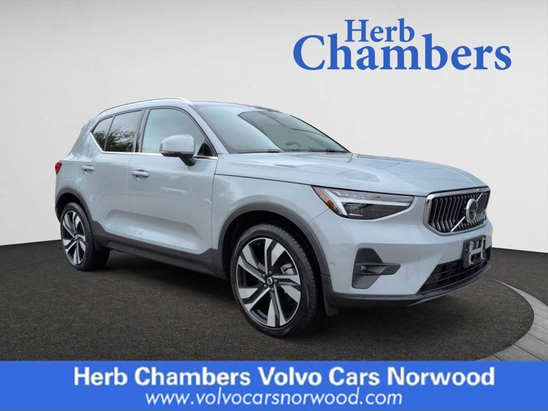 Certified 2024 Volvo XC40 B5 Ultimate image 1