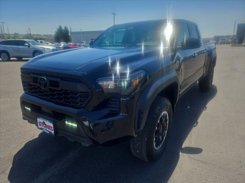 Certified 2024 Toyota Tacoma TRD Off-Road image 1