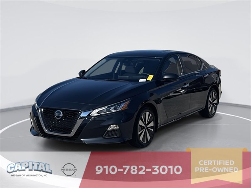 Certified 2022 Nissan Altima 2.5 SV w/ SV Premium Package image 1