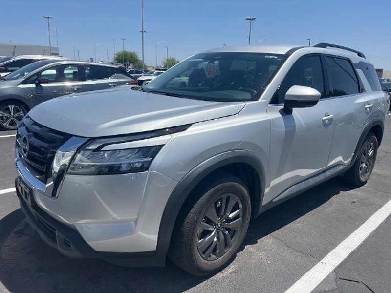 Certified 2022 Nissan Pathfinder SV image 1
