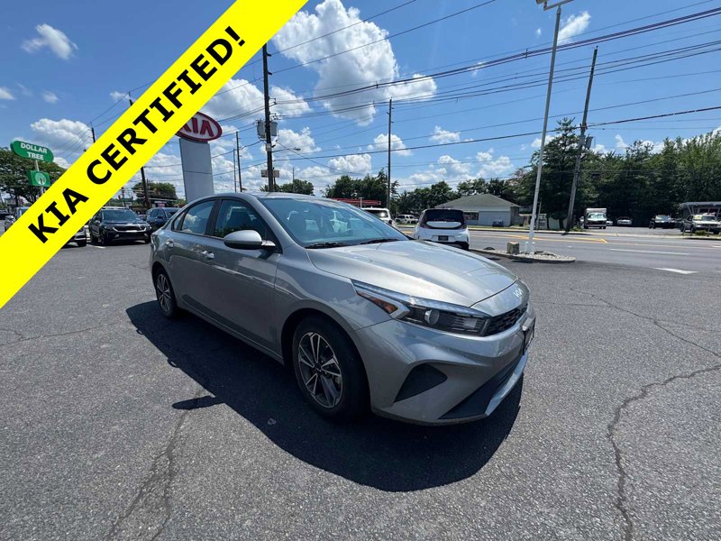 Certified 2022 Kia Forte LXS image 1