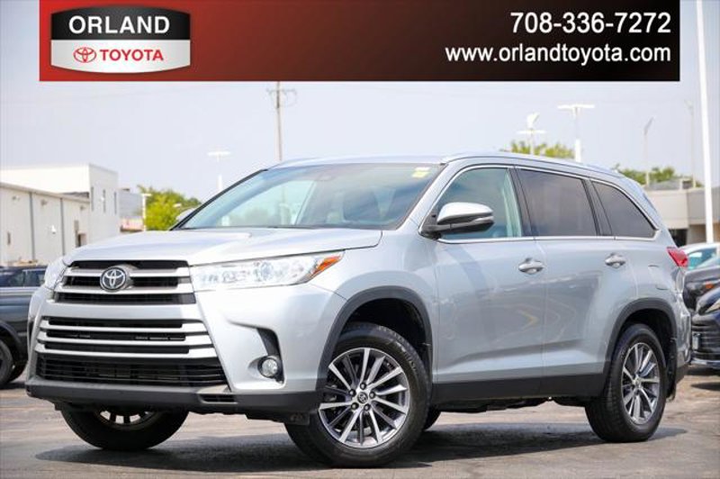 Certified 2019 Toyota Highlander XLE image 1