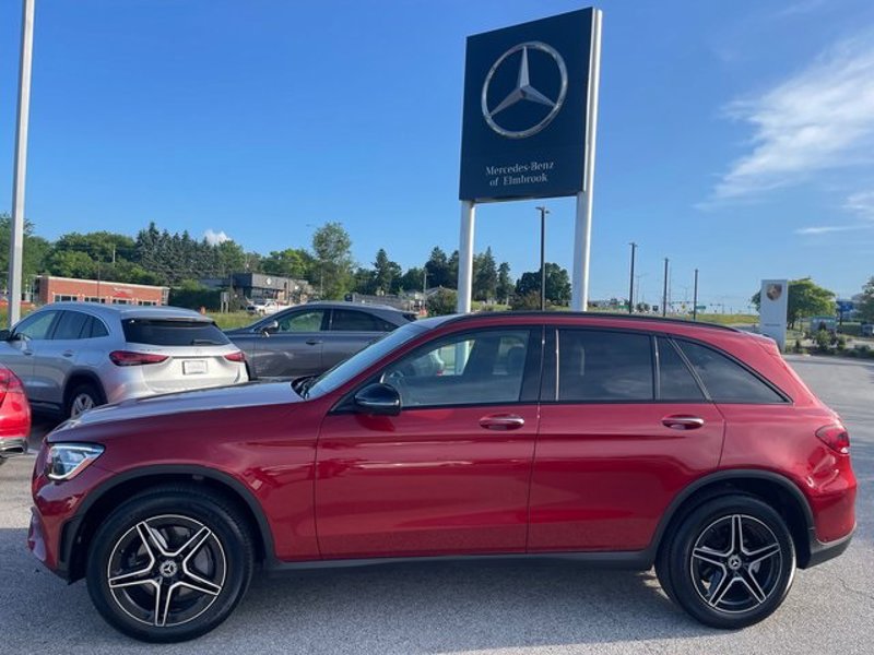 Used 2021 Mercedes-Benz GLC 300 4MATIC image 1