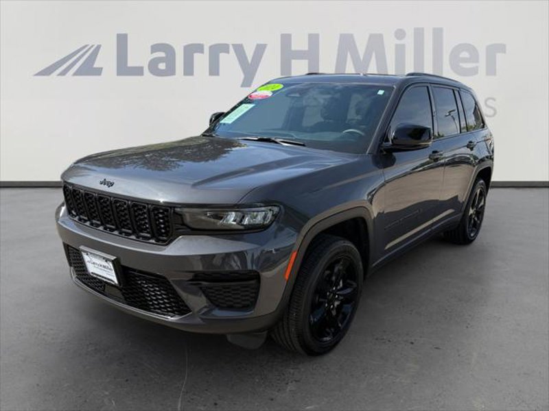 Certified 2024 Jeep Grand Cherokee Altitude image 1
